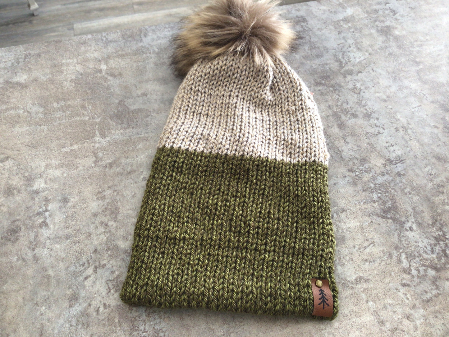 WRD-01 Adult Toque - Olive and Oatmeal