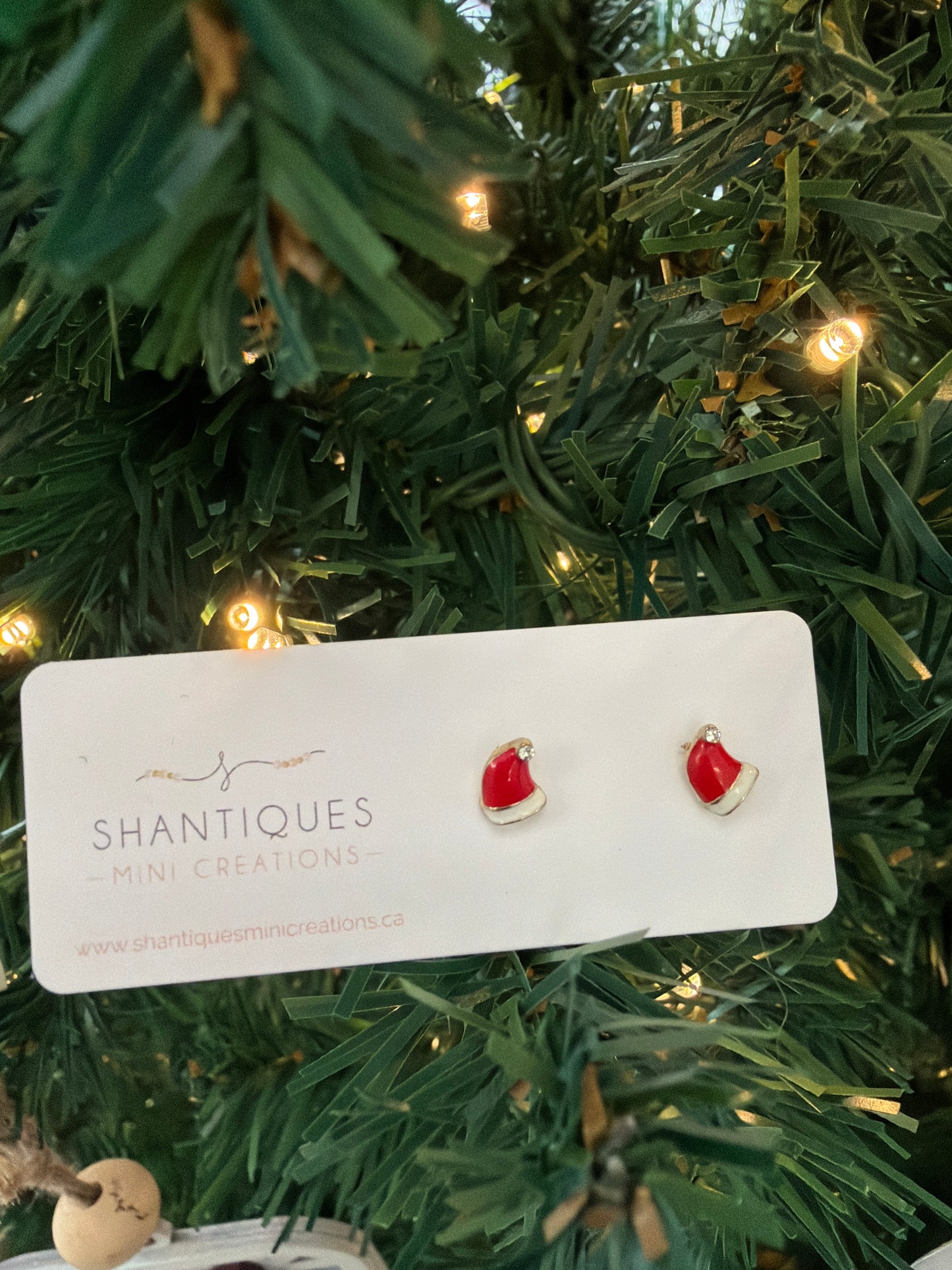 SMC - Santa Hat Studs