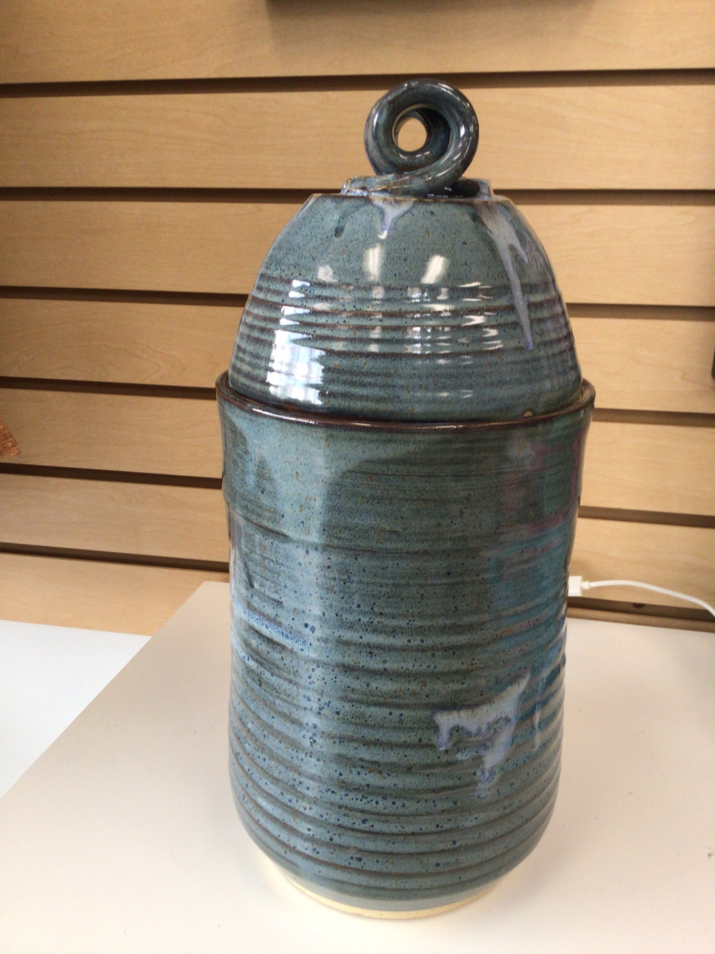 EPP - 10508 Large Pottery Jar