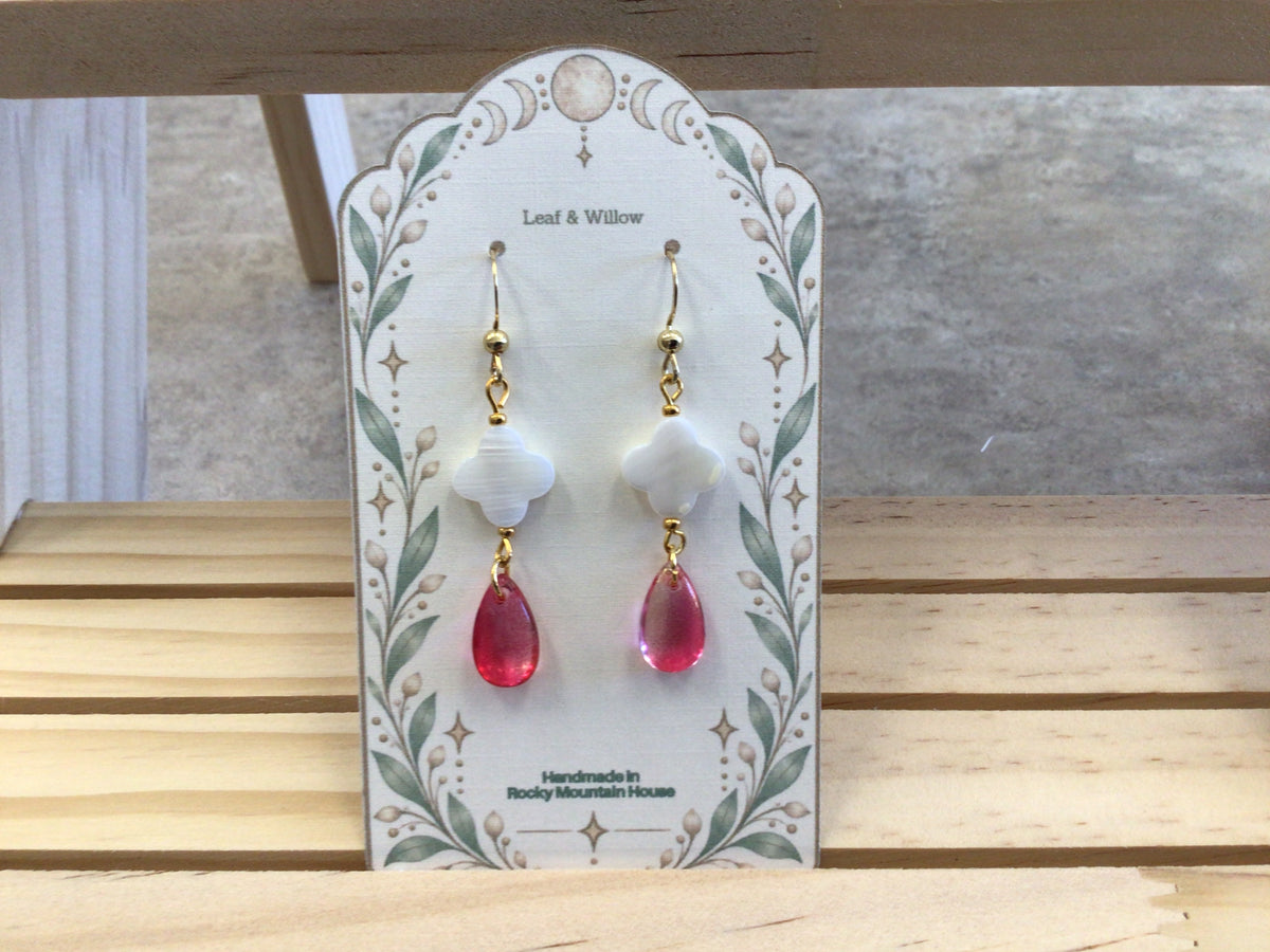 LAW-05 Earrings, white flower, pink teardrop