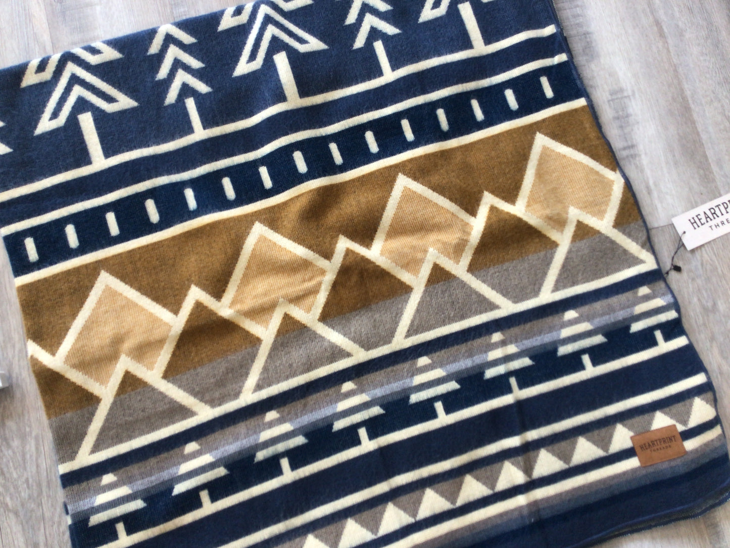 HPT Throw Blanket - Bluebird