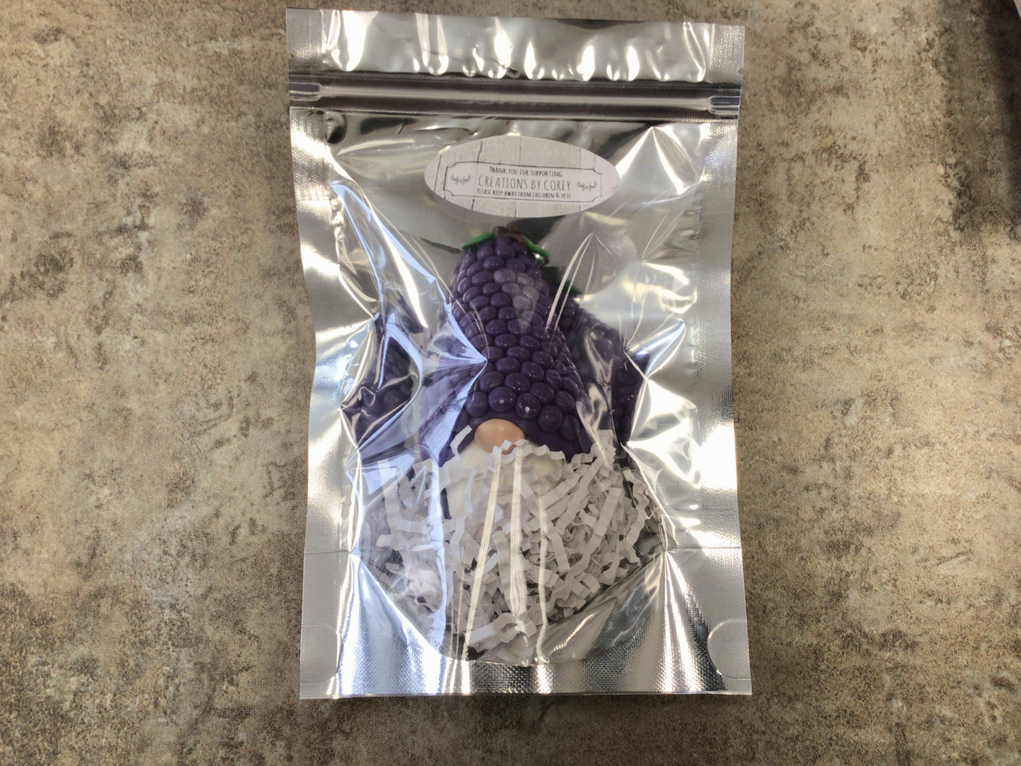 CYC-01 Clay Gnome-Grapes