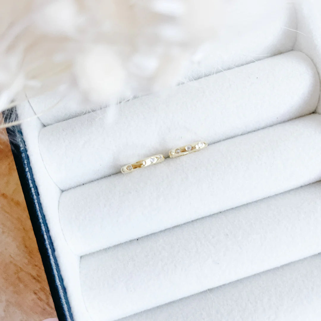 ST - Tiny Sparkle Hoops