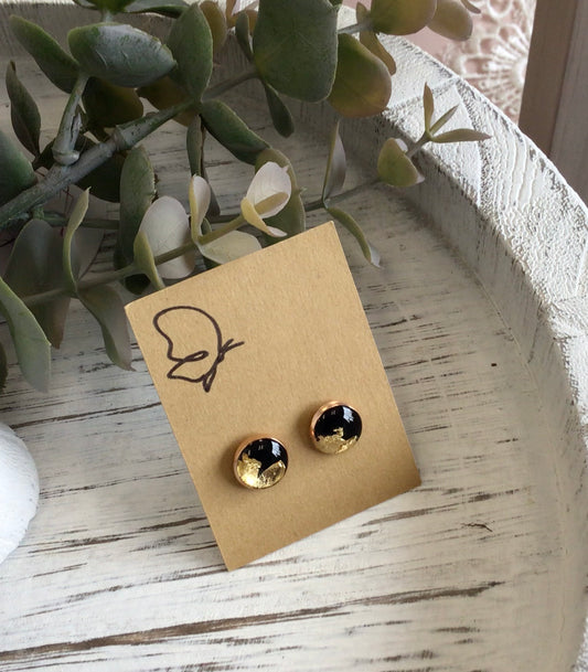 DBN-16 Black & Gold Leaf Stud Earrings