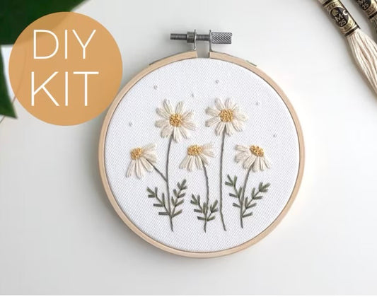 DIY - Embroidery Kit Daisies