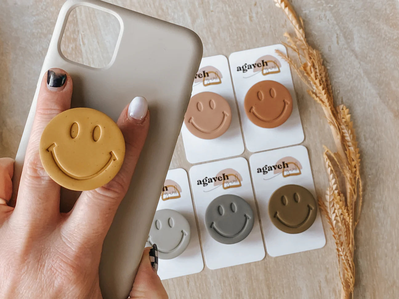 AG - Happy Face Phone Grips