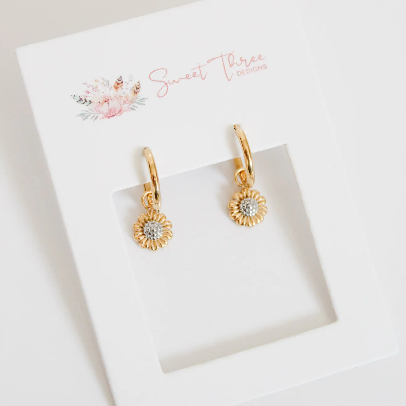 ST -  Daisy Duke Hoops