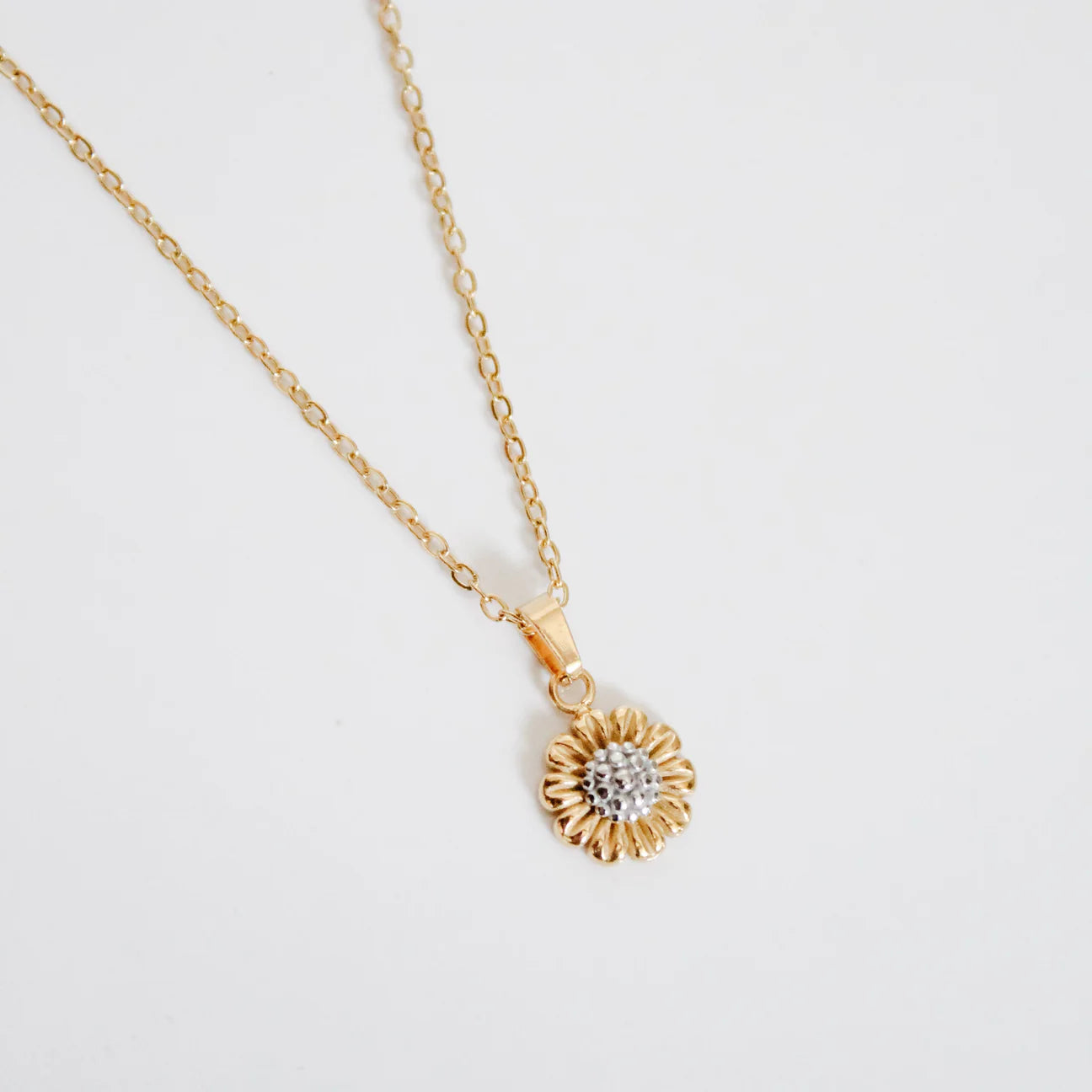 ST - Daisy Dukes Necklace