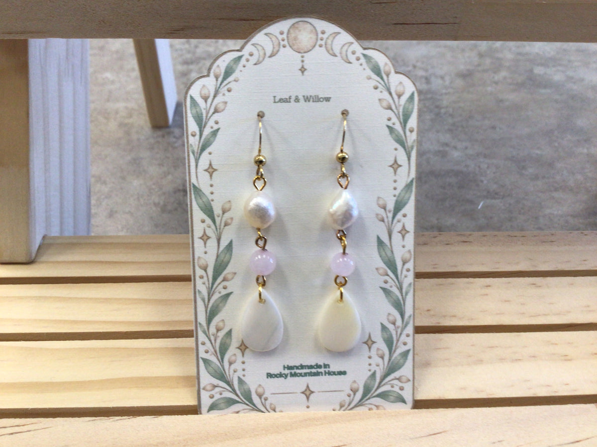 LAW-05 Earrings, white/gold