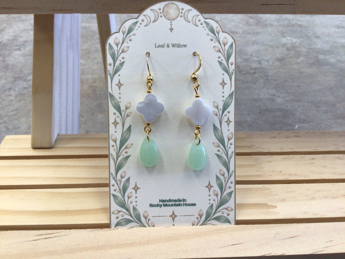 LAW-05 Earrings, white flower/mint teardrop