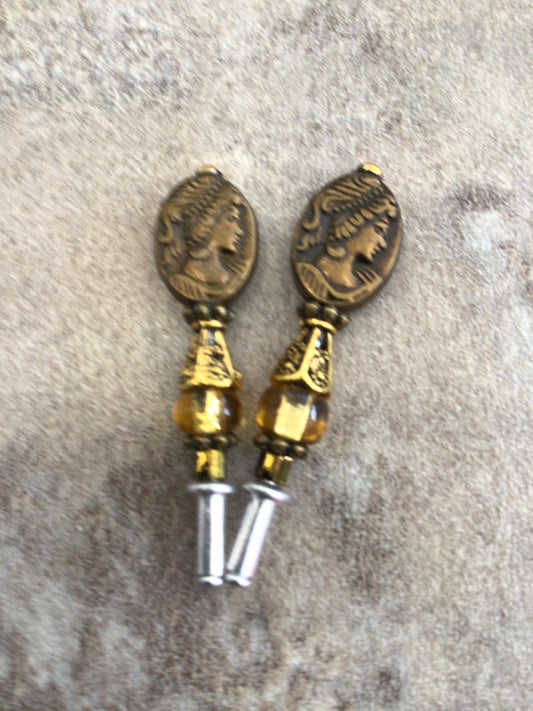 PEG - Victorian Lady Crib Peg