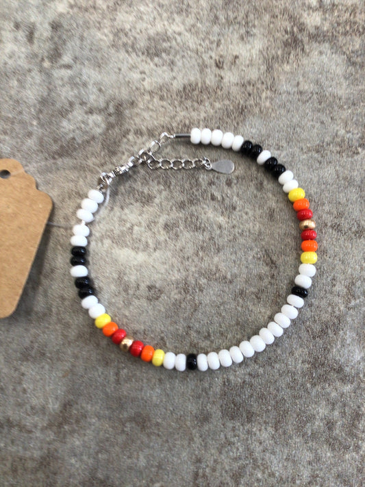 KH Navajo Bracelet - white/black/yellow/red/orange