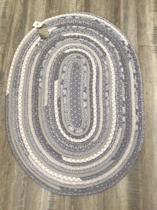 HSD0290S Grey/White Jelly Roll Rug