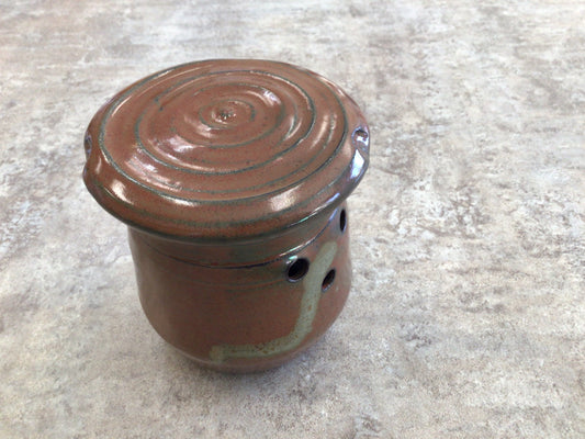EPP10119 - Lidded Jar