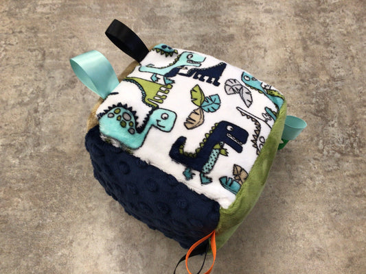 WWC-08 Minky cube dinosaur