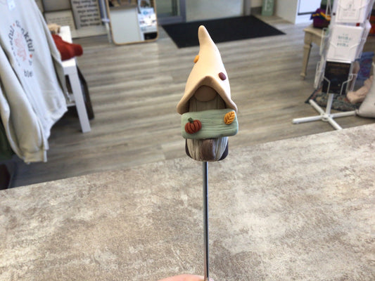 CYC02 - Neutral Fall Gnome