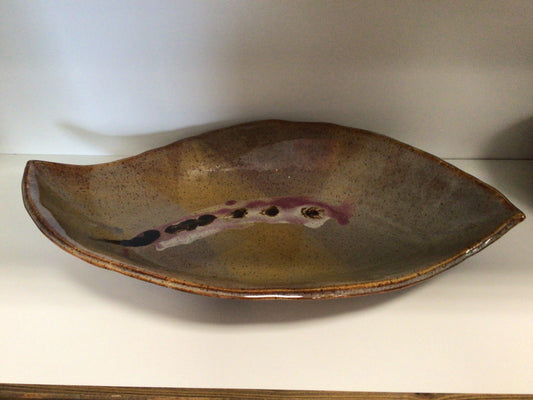 EPP11923 - Leaf Bowl (Tan/Pink)