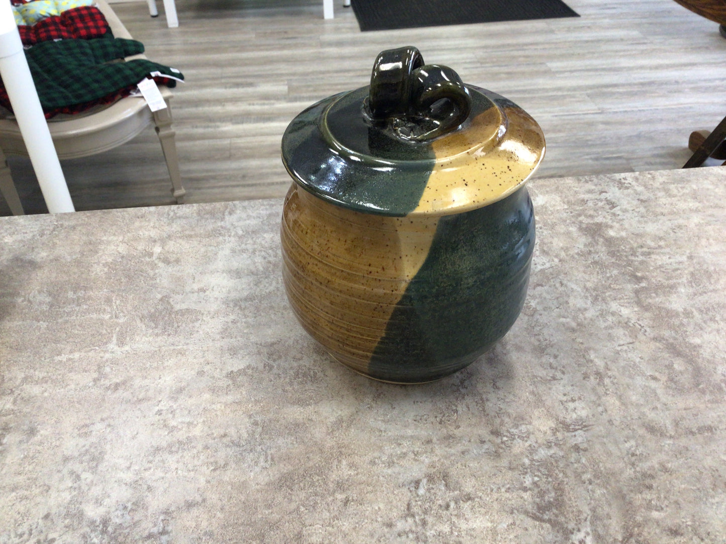 EPP16809 - pottery cookie jar