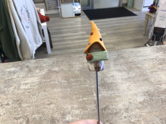 CYC02 - Mustard Yellow Fall Gnome