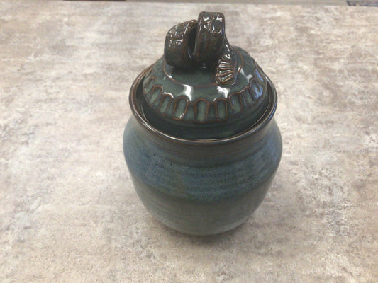 EPP9908 - Lidded Jar
