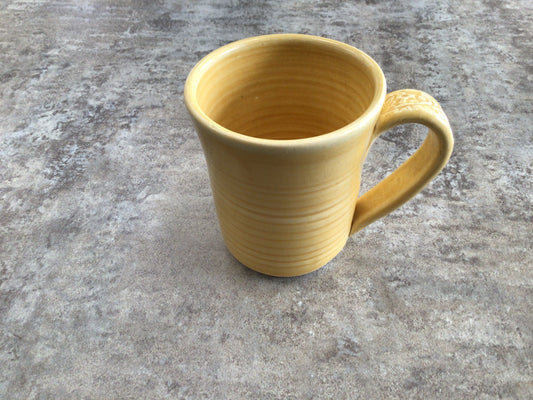 EPP - 1030 Yellow pottery mug