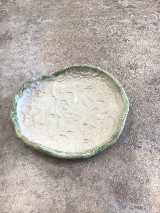 CS - Pottery 3 1/2” round plate (white/green)