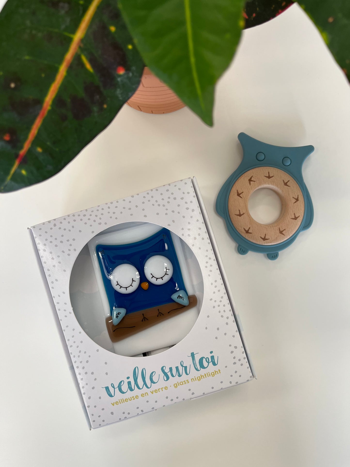 VST - Night Light Blue Owl