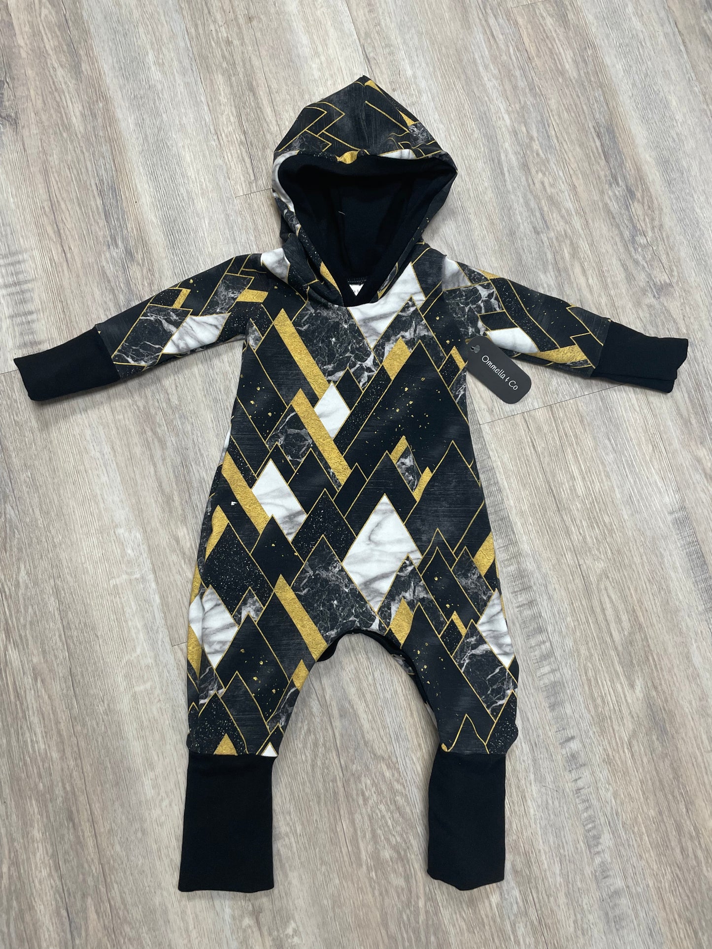 OAC-101 Mountain Romper with Snaps (6-18m)